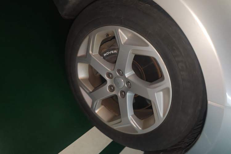 Used Land Rover Range SportNew Energy 2019 P400e SE Right Front Wheel Hub