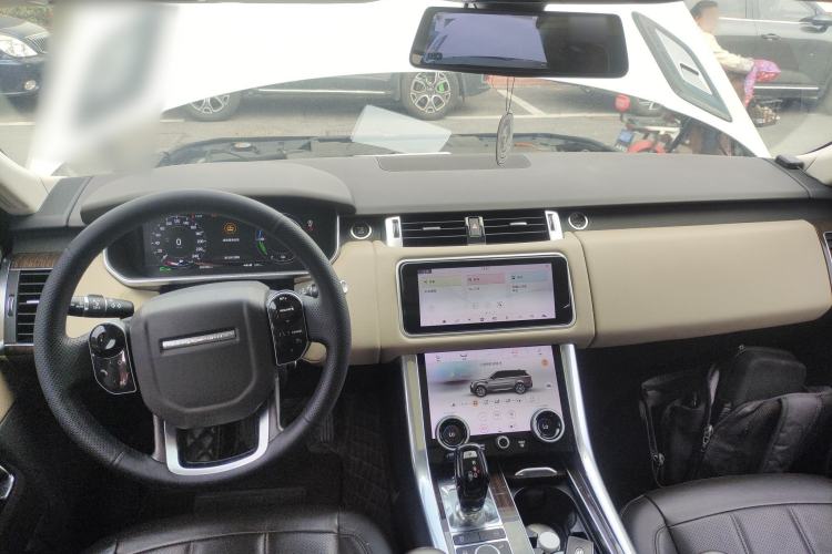 Used Land Rover Range SportNew Energy 2019 P400e HSE Center Console