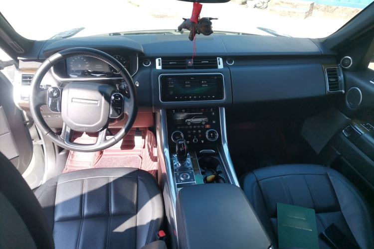 Used Land Rover Range SportNew Energy 2019 P400e SE Center Console