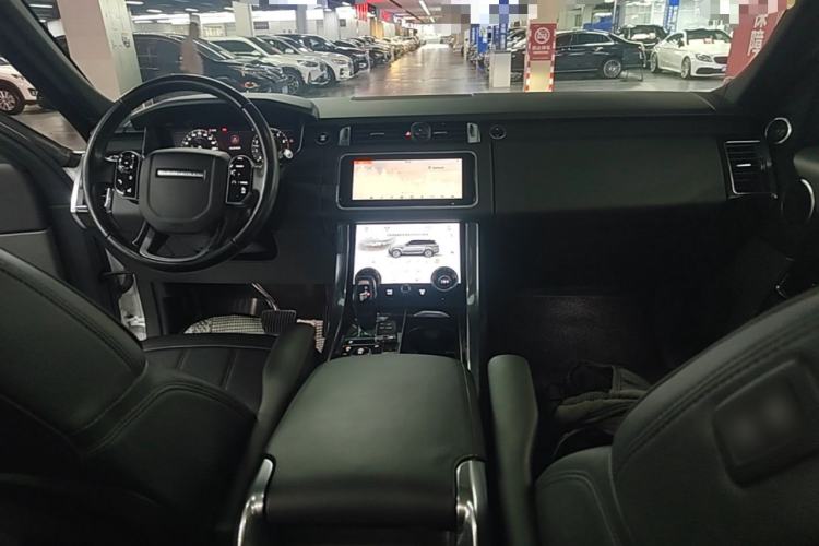 Used Land Rover Range SportNew Energy 2019 P400e HSE Center Console
