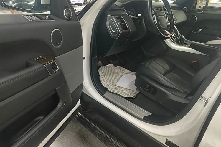 Used Land Rover Range SportNew Energy 2019 P400e HSE Driver Seat