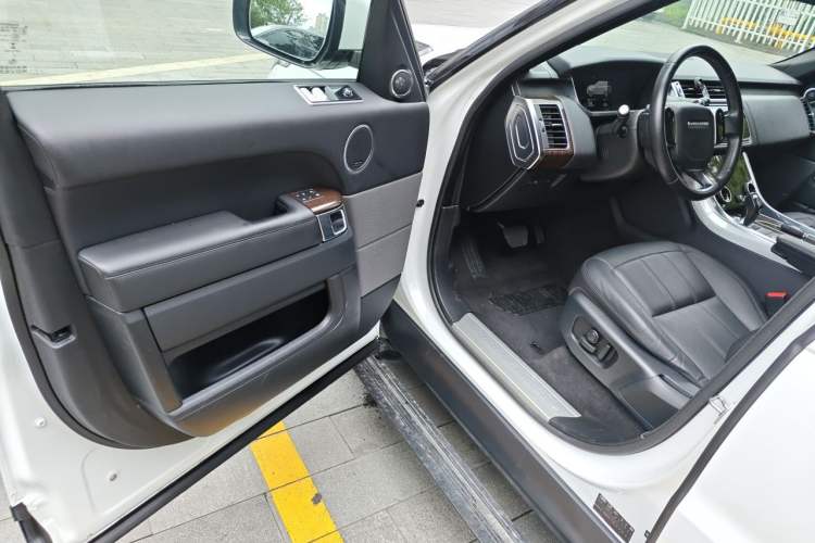Used Land Rover Range SportNew Energy 2019 P400e HSE Driver Seat