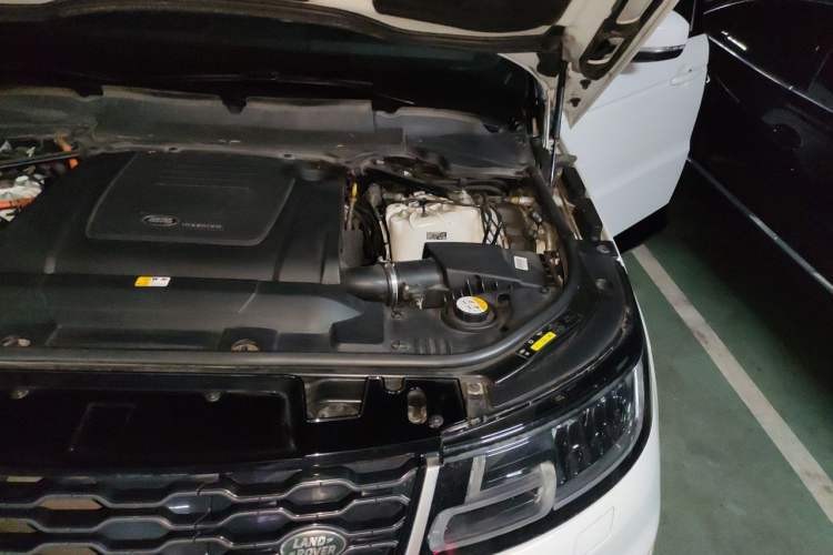 Used Land Rover Range SportNew Energy 2019 P400e HSE Engine Bay Left