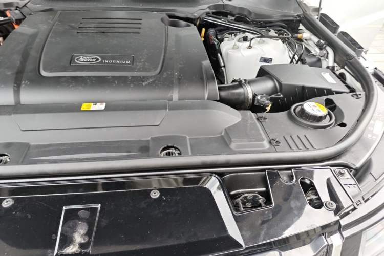 Used Land Rover Range SportNew Energy 2019 P400e HSE Engine Bay Left