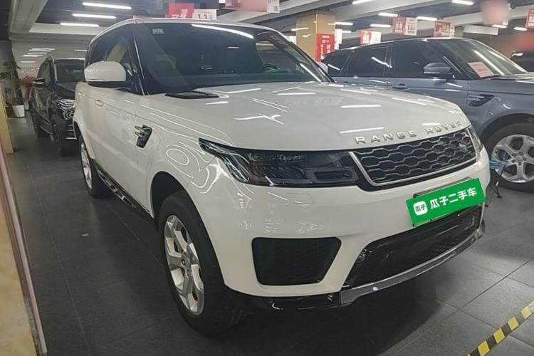Used Land Rover Range SportNew Energy 2019 P400e HSE Front Right 45 Deg
