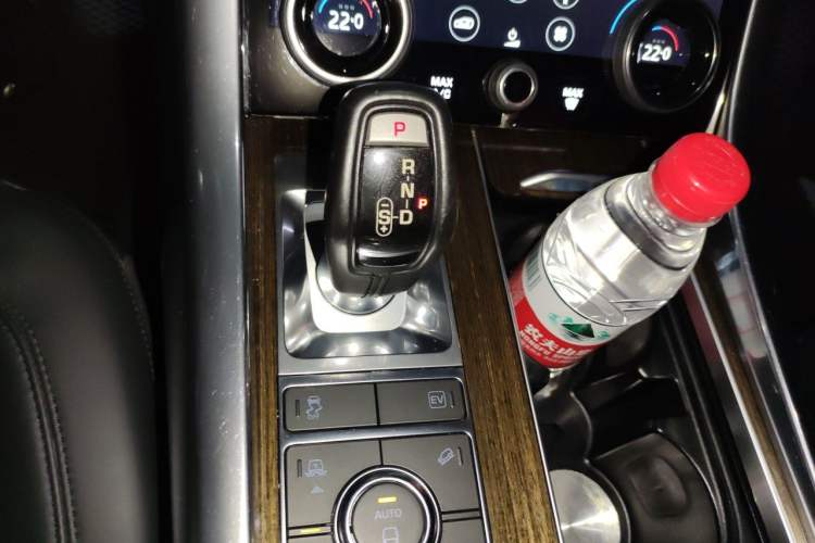 Used Land Rover Range SportNew Energy 2019 P400e HSE Gear Lever