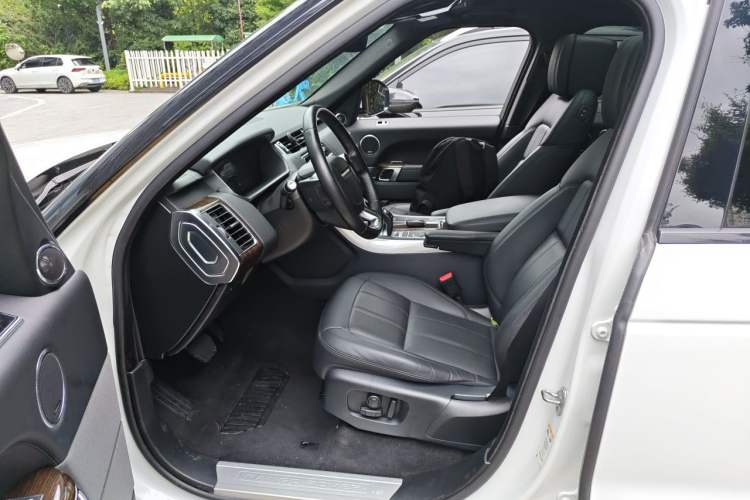 Used Land Rover Range SportNew Energy 2019 P400e HSE Left Front Seat