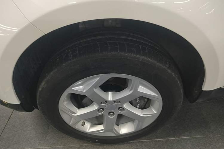 Used Land Rover Range SportNew Energy 2019 P400e HSE Left Front Wheel Hub