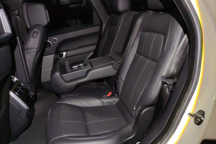 Used Land Rover Range SportNew Energy 2019 P400e HSE Left Rear Seat