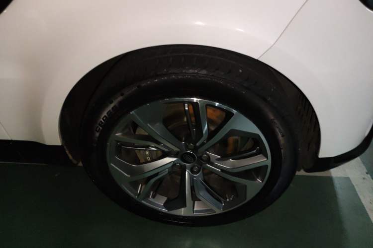 Used Land Rover Range SportNew Energy 2019 P400e HSE Right Front Wheel Hub