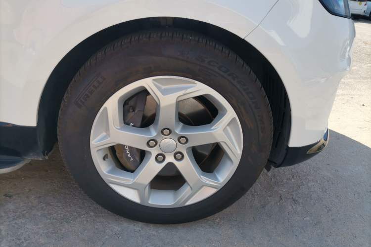 Used Land Rover Range SportNew Energy 2019 P400e SE Right Front Wheel Hub