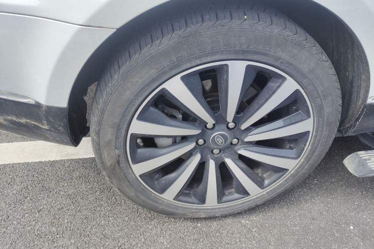 Used Land Rover Range SportNew Energy 2019 P400e HSE Right Rear Wheel Hub