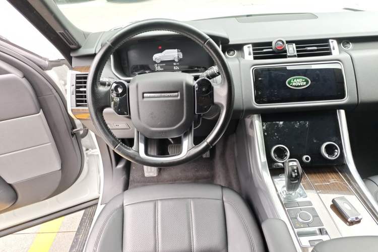 Used Land Rover Range SportNew Energy 2019 P400e HSE Steering Wheel