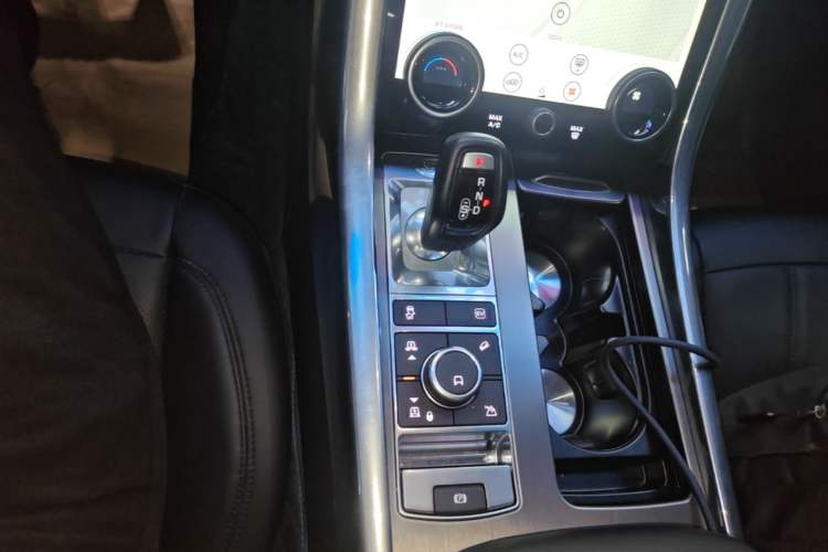 Used Land Rover Range SportNew Energy 2020 P400e SE Gear Lever