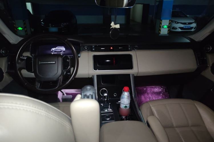 Used Land Rover Range SportNew Energy 2020 P400e SE Center Console