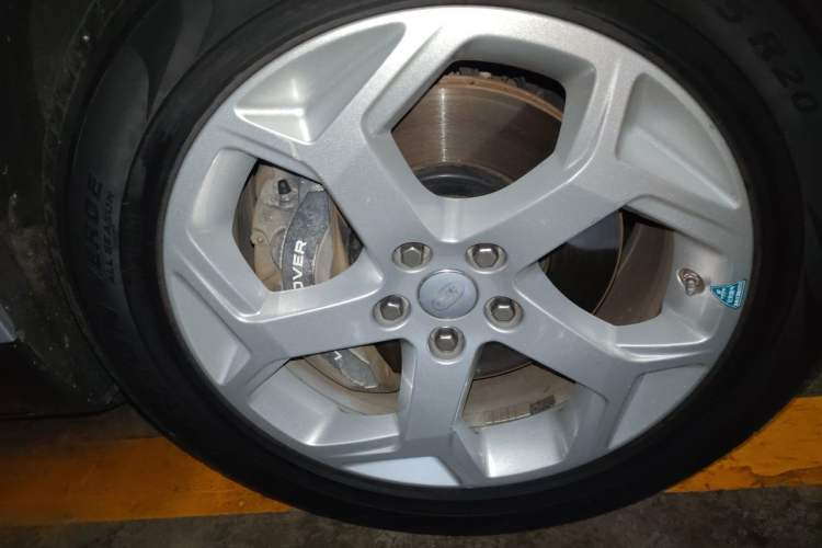 Used Land Rover Range SportNew Energy 2020 P400e SE Right Front Wheel Hub
