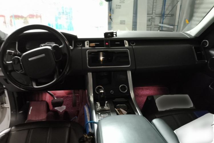 Used Land Rover Range SportNew Energy 2021 P400e SE Center Console