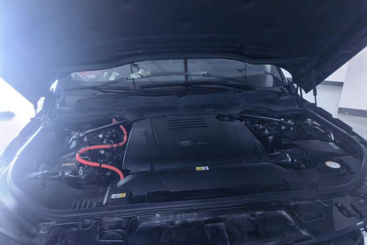 Used Land Rover Range SportNew Energy 2021 P400e SE Engine Bay