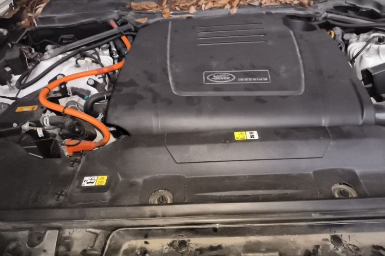 Used Land Rover Range SportNew Energy 2021 P400e SE Engine Bay