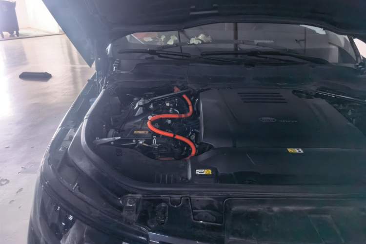 Used Land Rover Range SportNew Energy 2021 P400e SE Engine Bay Right