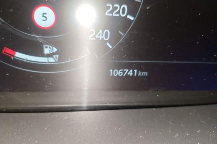 Used Land Rover Range SportNew Energy 2021 P400e SE Odometer Close Up