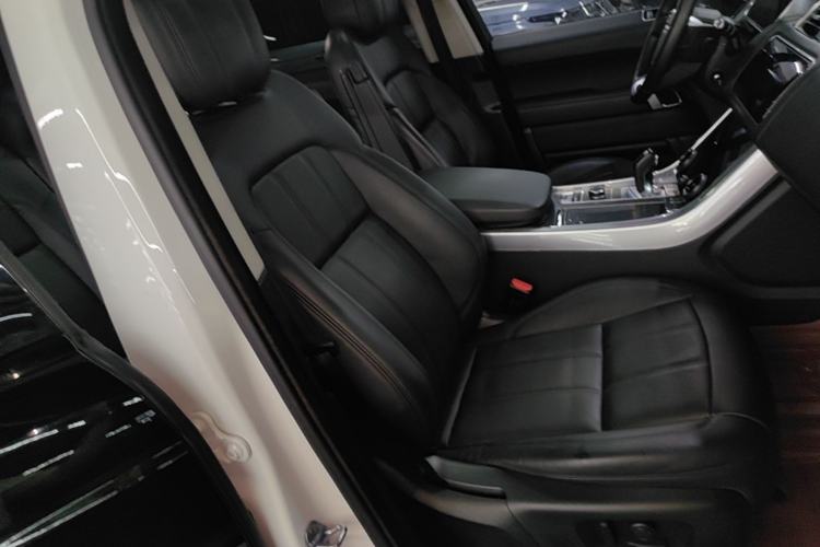 Used Land Rover Range SportNew Energy 2021 P400e SE Right Front Seat