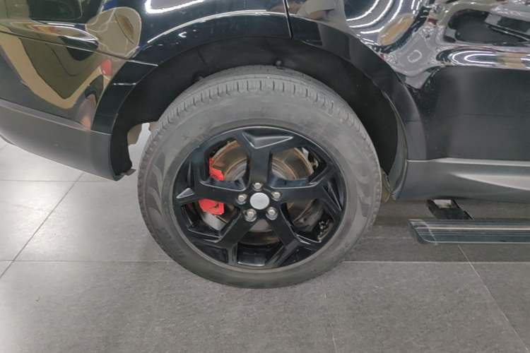 Used Land Rover Range SportNew Energy 2021 P400e SE Right Rear Wheel Hub