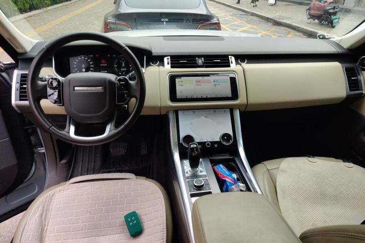 Used Land Rover Range SportNew Energy 2021 P400e SE Center Console