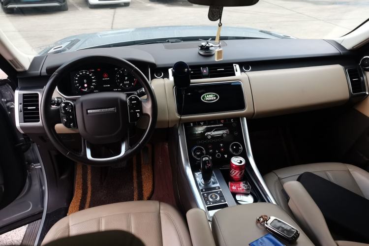 Used Land Rover Range SportNew Energy 2021 P400e SE Center Console