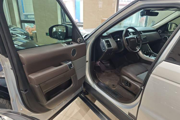 Used Land Rover Range SportNew Energy 2021 P400e SE Driver Seat