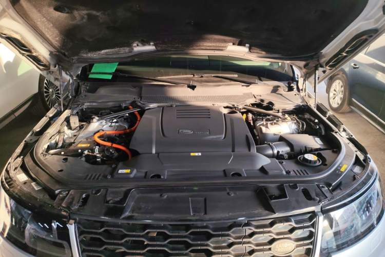 Used Land Rover Range SportNew Energy 2021 P400e SE Engine Bay