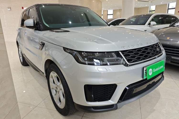 Used Land Rover Range SportNew Energy 2021 P400e SE Front Right 45 Deg