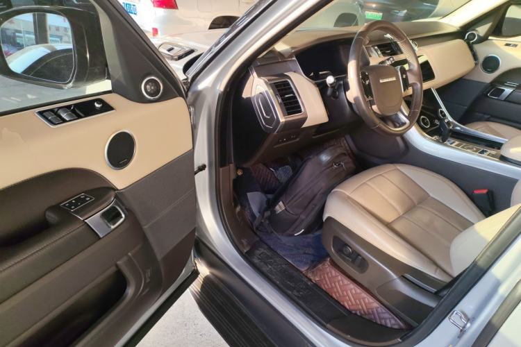 Used Land Rover Range SportNew Energy 2021 P400e SE Interior 3