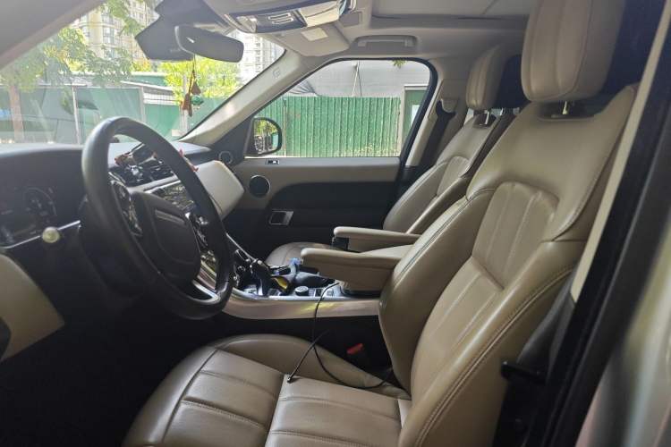 Used Land Rover Range SportNew Energy 2021 P400e SE Left Front Seat