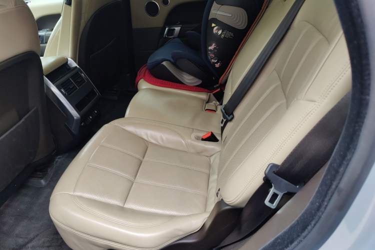 Used Land Rover Range SportNew Energy 2021 P400e SE Left Rear Seat