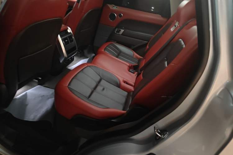 Used Land Rover Range SportNew Energy 2021 P400e SE Left Rear Seat