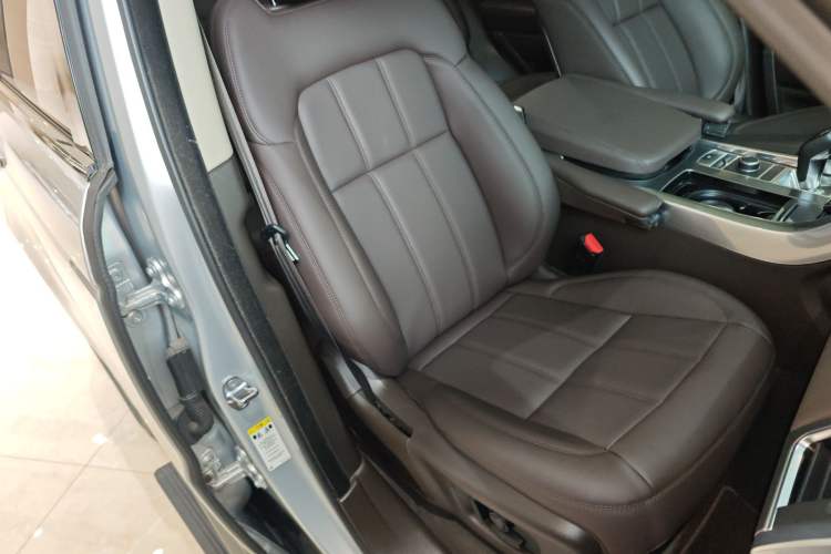 Used Land Rover Range SportNew Energy 2021 P400e SE Right Front Seat