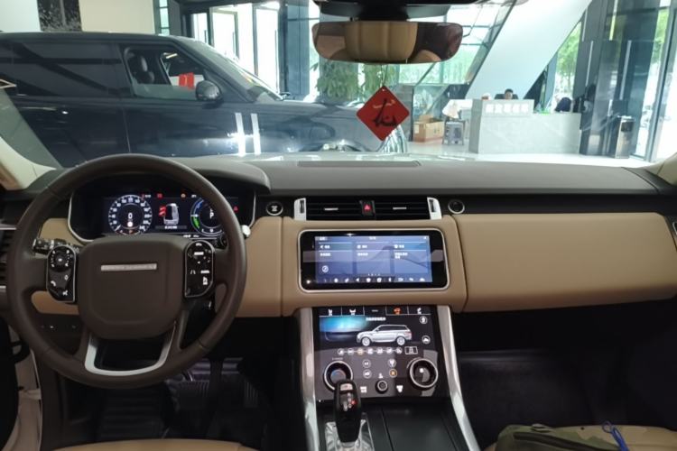 Used Land Rover Range SportNew Energy 2021 P400e SE Center Console