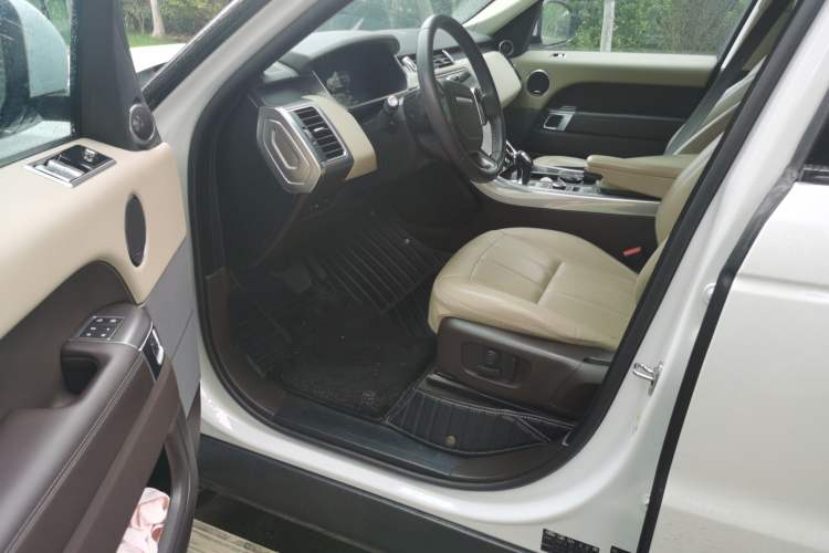 Used Land Rover Range SportNew Energy 2021 P400e SE Driver Seat