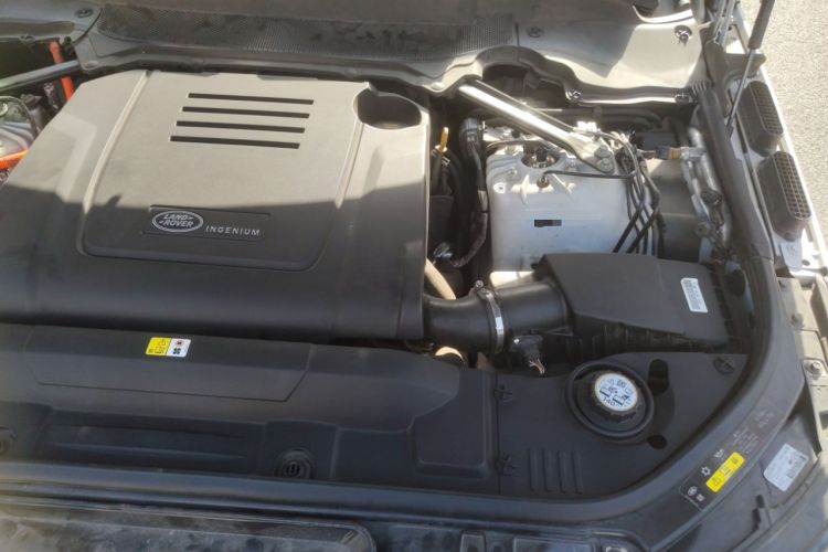 Used Land Rover Range SportNew Energy 2021 P400e SE Engine Bay Left