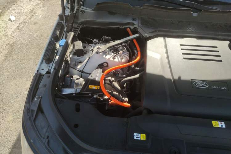 Used Land Rover Range SportNew Energy 2021 P400e SE Engine Bay Right
