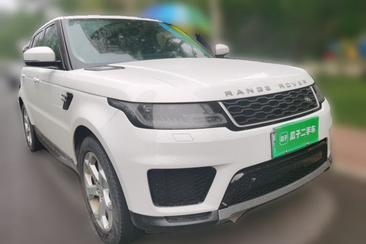 Used Land Rover Range SportNew Energy 2021 P400e SE Front Right 45 Deg