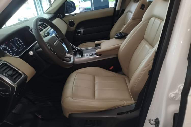 Used Land Rover Range SportNew Energy 2021 P400e SE Left Front Seat