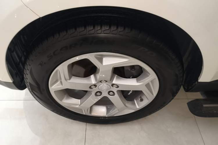 Used Land Rover Range SportNew Energy 2021 P400e SE Left Front Wheel Hub