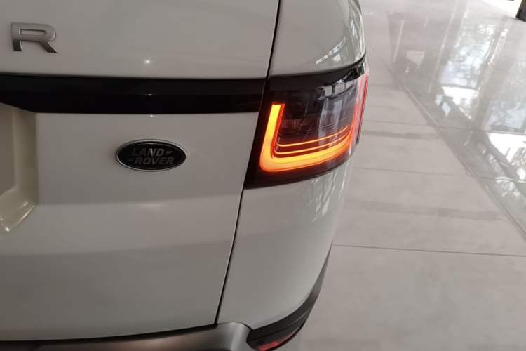 Used Land Rover Range SportNew Energy 2021 P400e SE Right Rear Taillight
