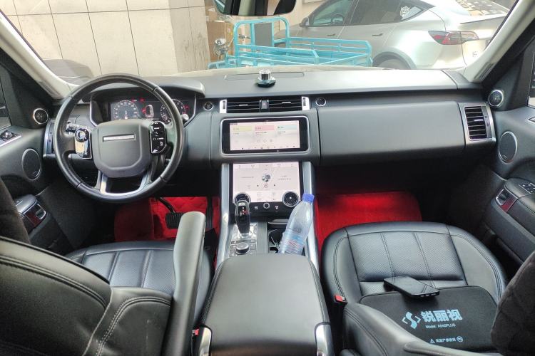 Used Land Rover Range SportNew Energy 2022 P400e SE Center Console