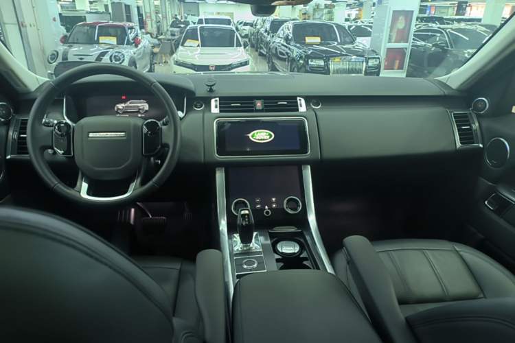 Used Land Rover Range SportNew Energy 2022 P400e SE Center Console