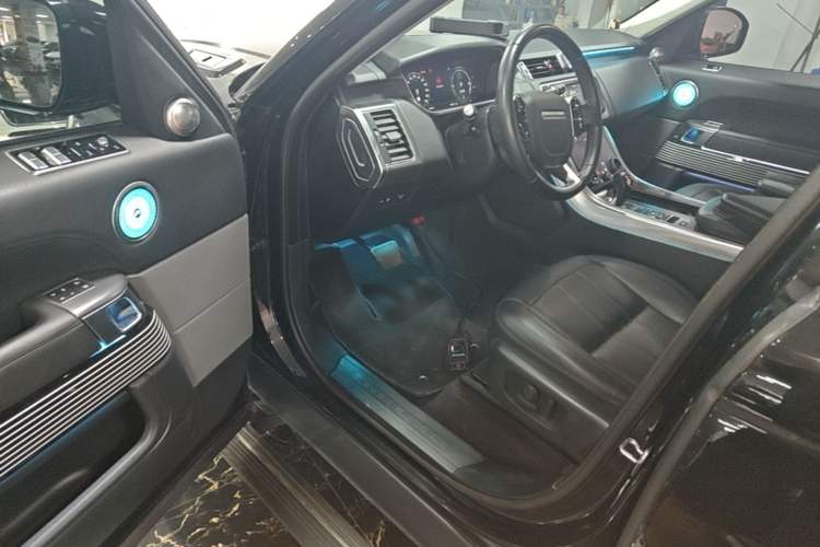 Used Land Rover Range SportNew Energy 2022 P400e SE Driver Seat