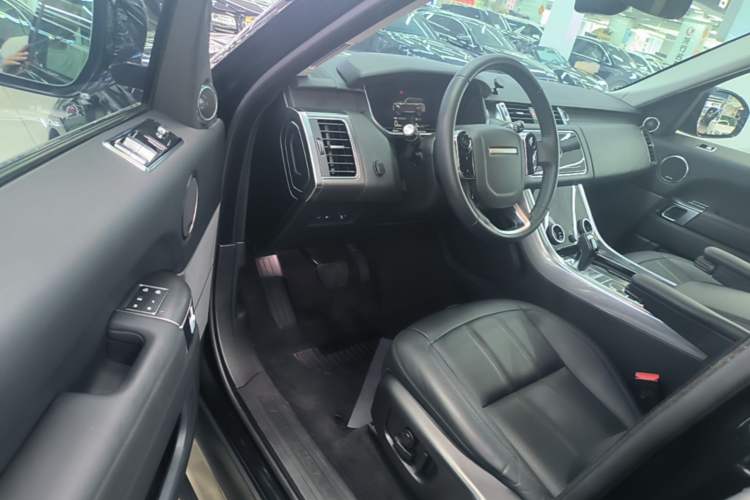 Used Land Rover Range SportNew Energy 2022 P400e SE Driver Seat