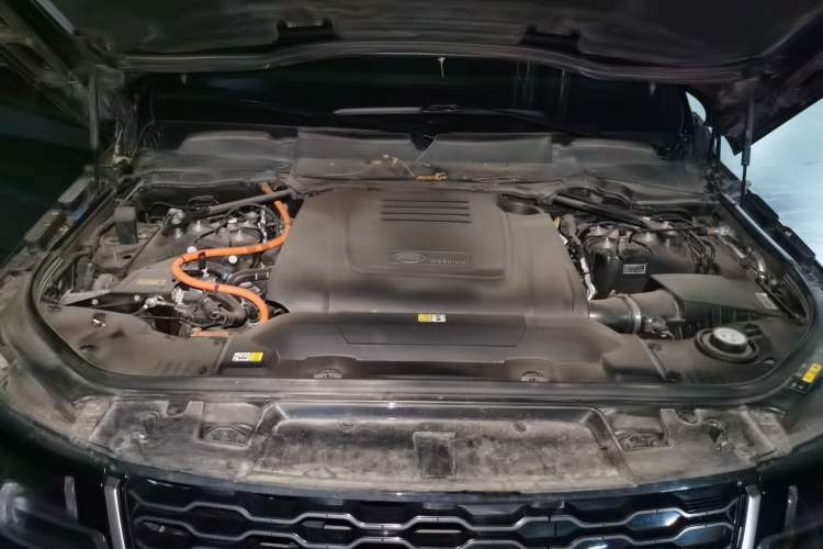 Used Land Rover Range SportNew Energy 2022 P400e SE Engine Bay